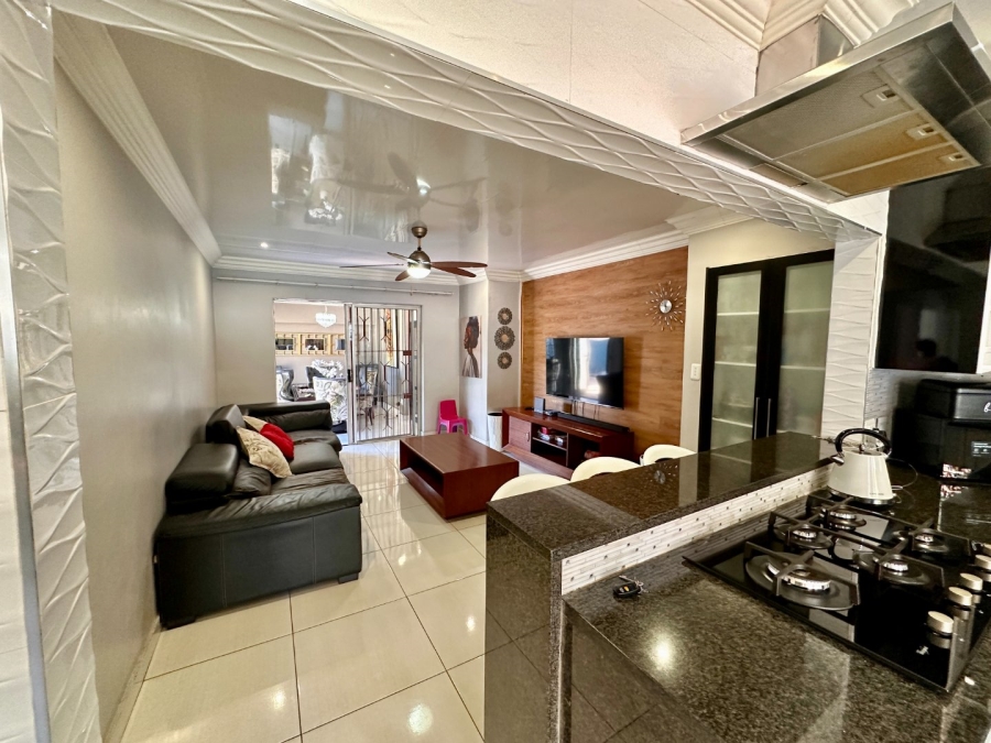 3 Bedroom Property for Sale in Dorandia Gauteng