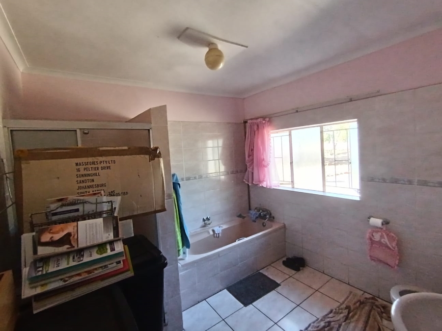 4 Bedroom Property for Sale in Bultfontein A H Gauteng