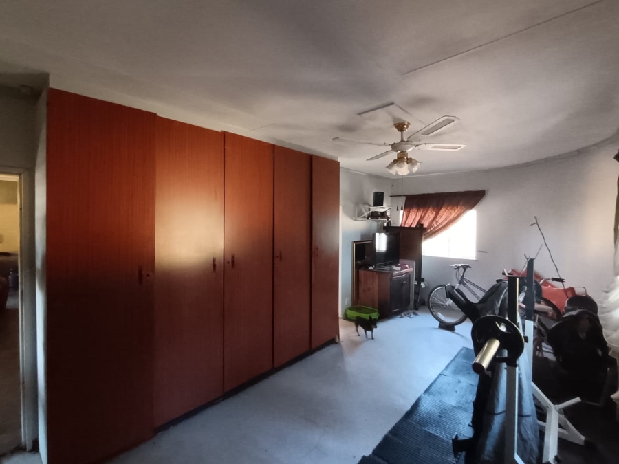 4 Bedroom Property for Sale in Bultfontein A H Gauteng