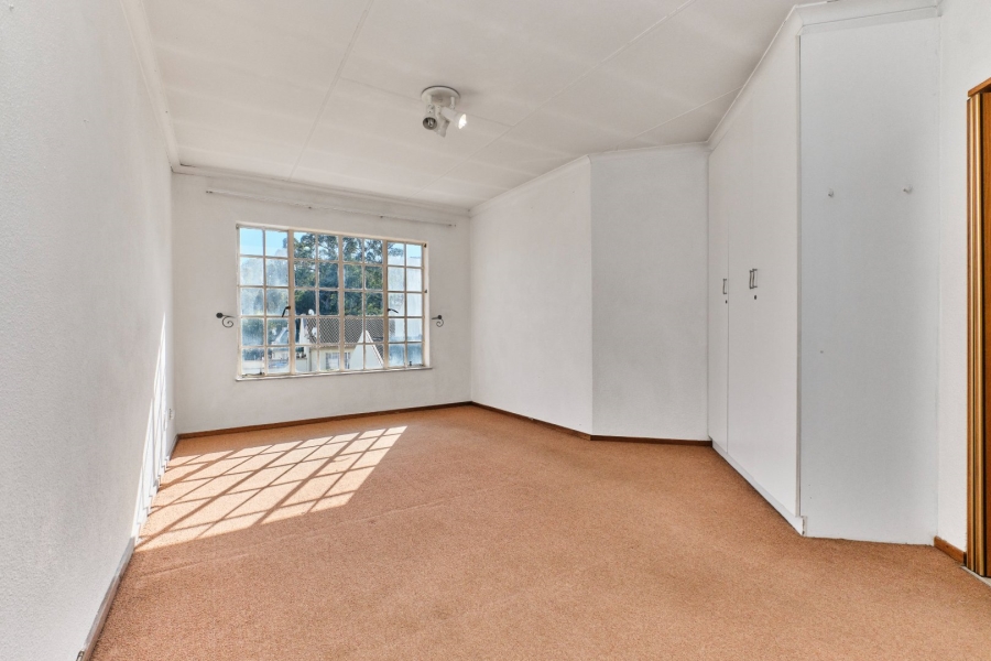 3 Bedroom Property for Sale in Helderkruin Gauteng