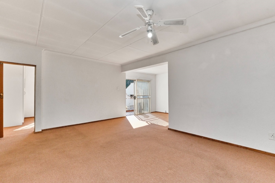 3 Bedroom Property for Sale in Helderkruin Gauteng