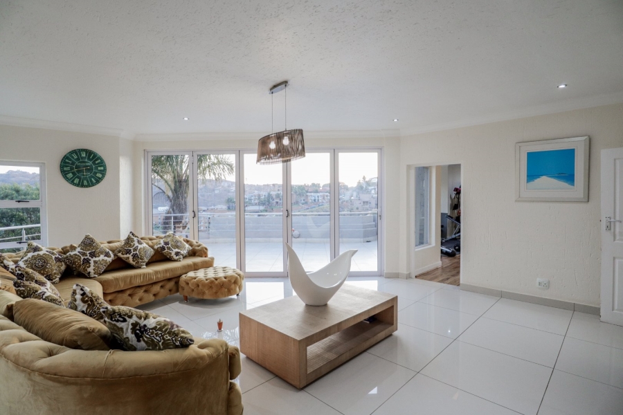4 Bedroom Property for Sale in Bassonia Gauteng