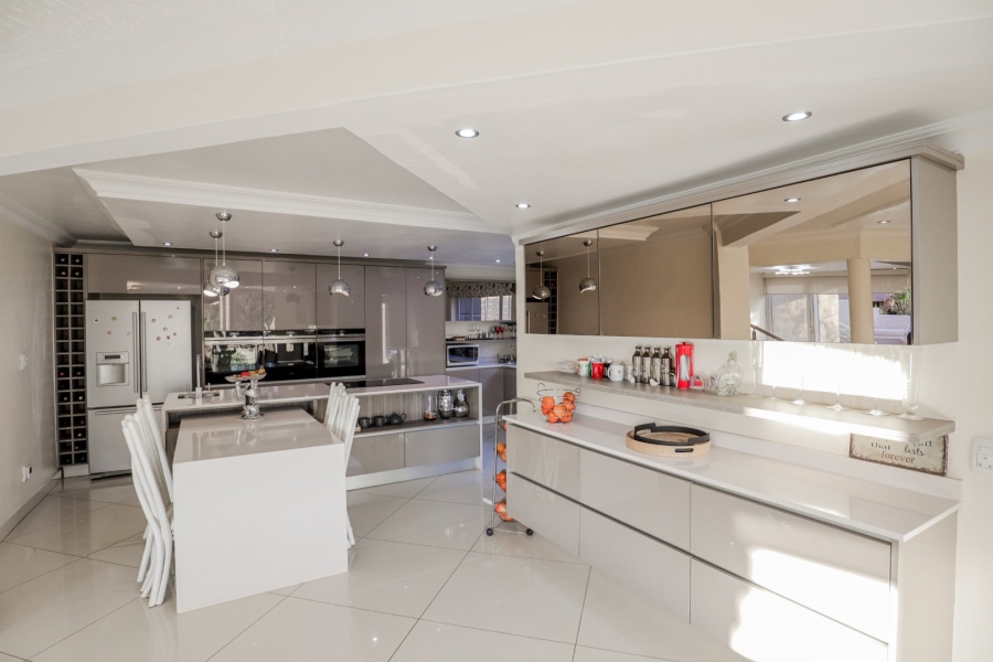 4 Bedroom Property for Sale in Bassonia Gauteng