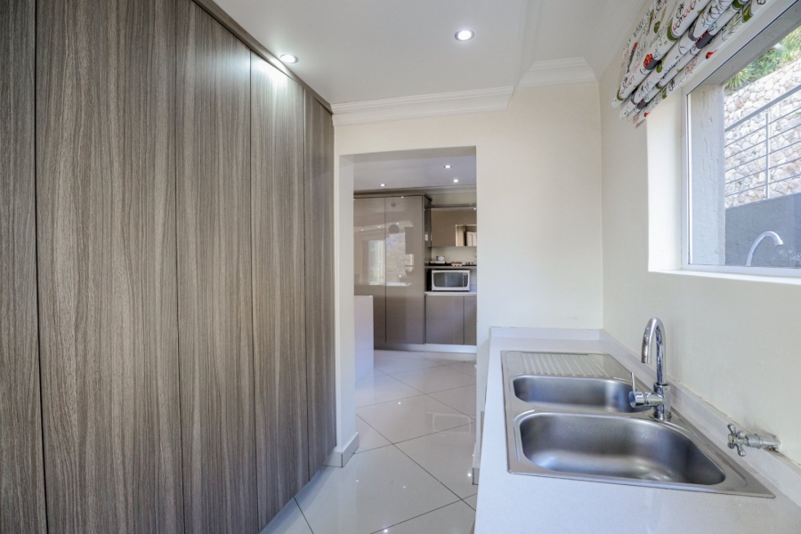 4 Bedroom Property for Sale in Bassonia Gauteng