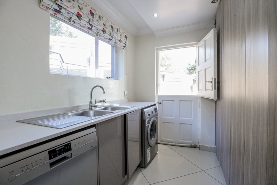 4 Bedroom Property for Sale in Bassonia Gauteng