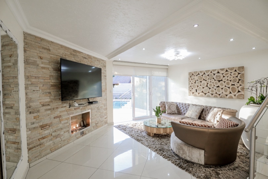 4 Bedroom Property for Sale in Bassonia Gauteng