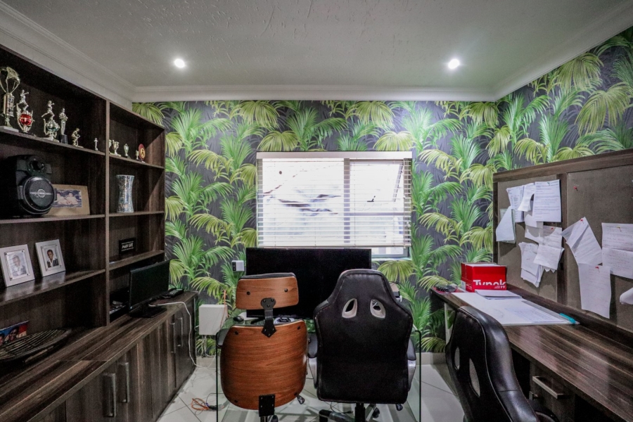 4 Bedroom Property for Sale in Bassonia Gauteng