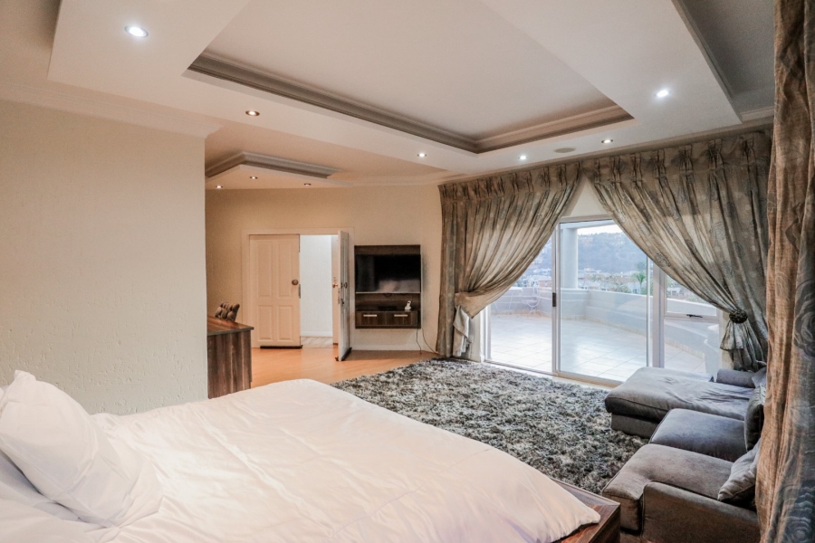 4 Bedroom Property for Sale in Bassonia Gauteng