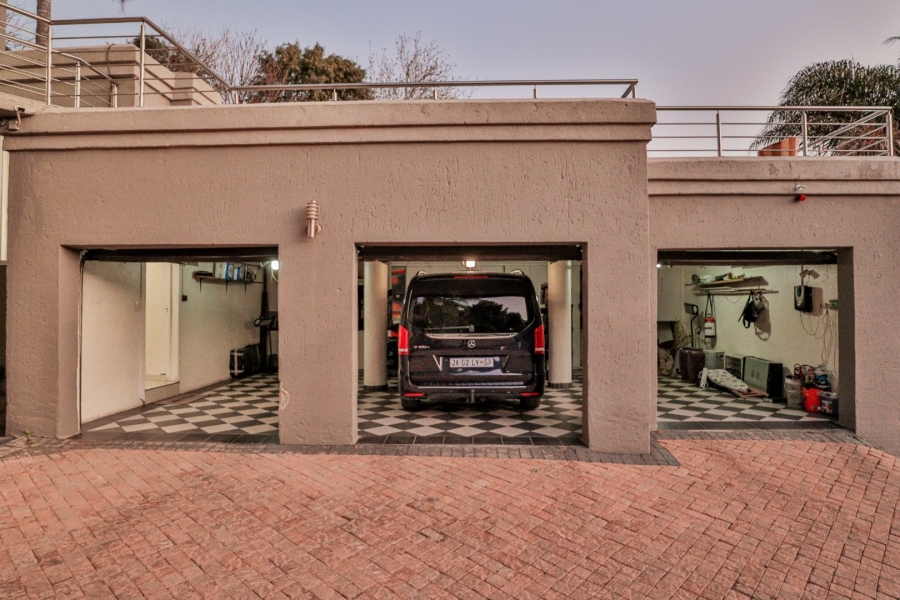 4 Bedroom Property for Sale in Bassonia Gauteng