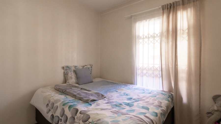 2 Bedroom Property for Sale in Die Hoewes Gauteng