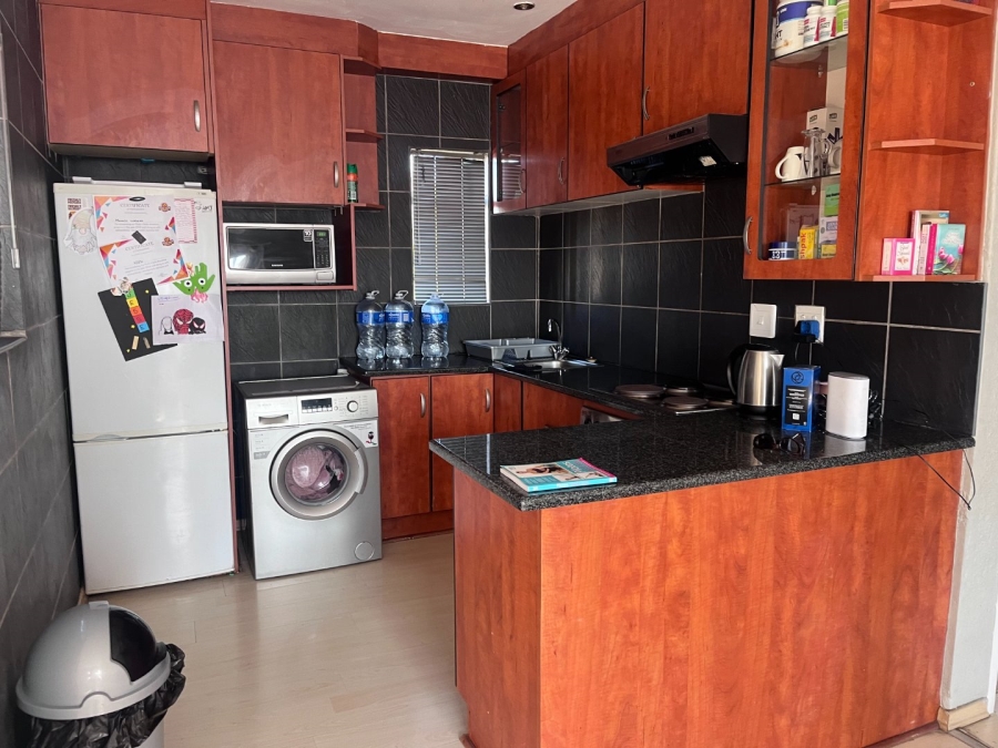 2 Bedroom Property for Sale in Pomona Gauteng