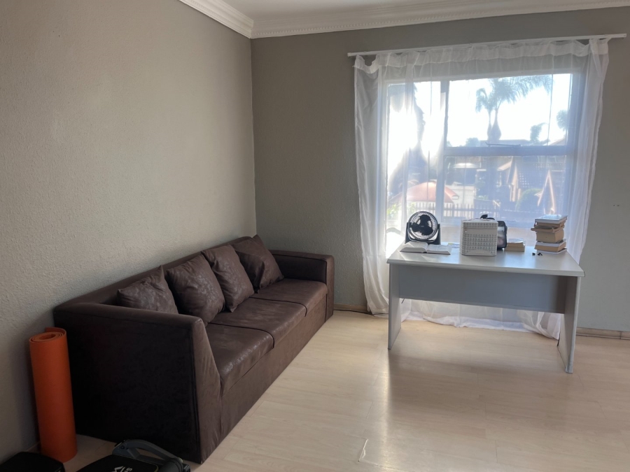 2 Bedroom Property for Sale in Pomona Gauteng