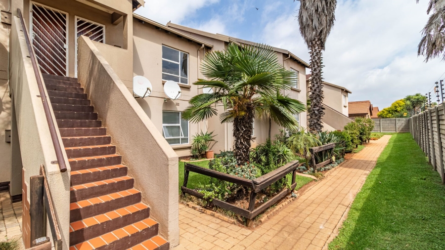 2 Bedroom Property for Sale in Pomona Gauteng