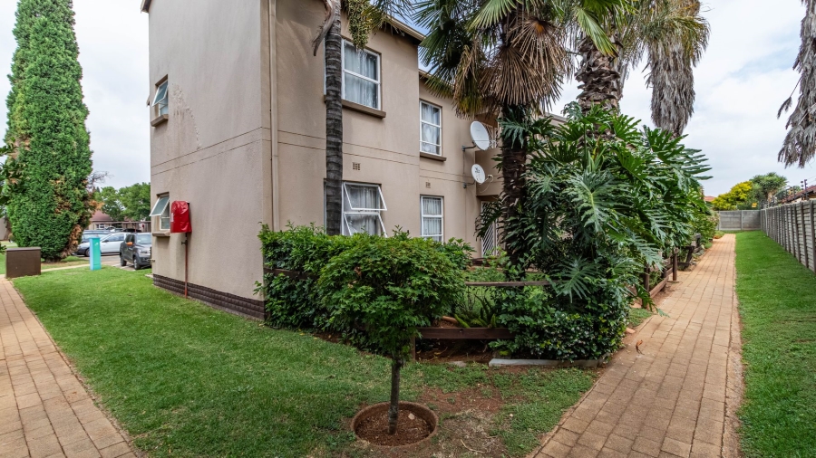 2 Bedroom Property for Sale in Pomona Gauteng