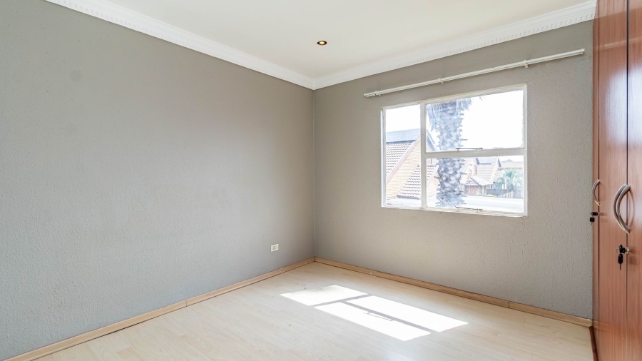 2 Bedroom Property for Sale in Pomona Gauteng