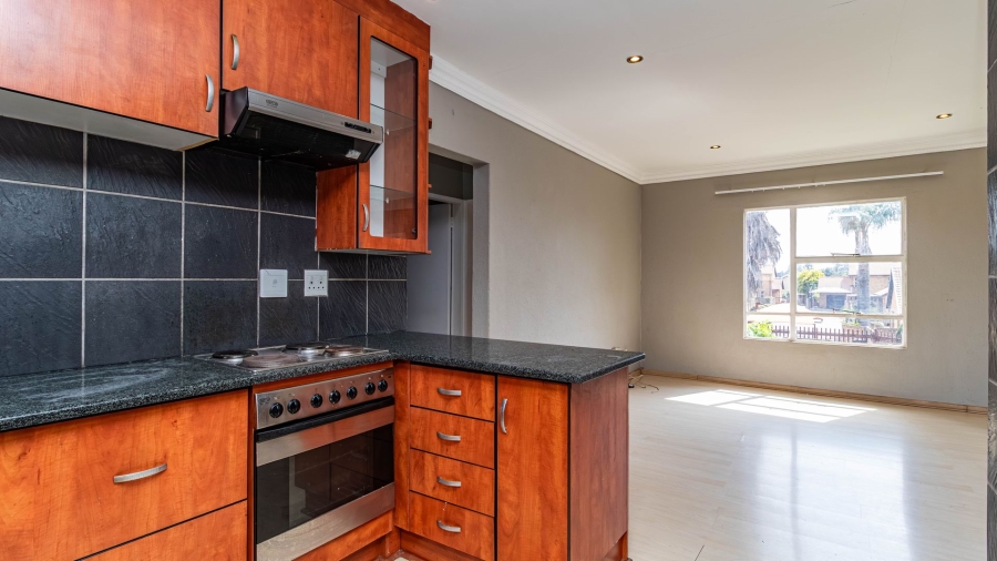 2 Bedroom Property for Sale in Pomona Gauteng