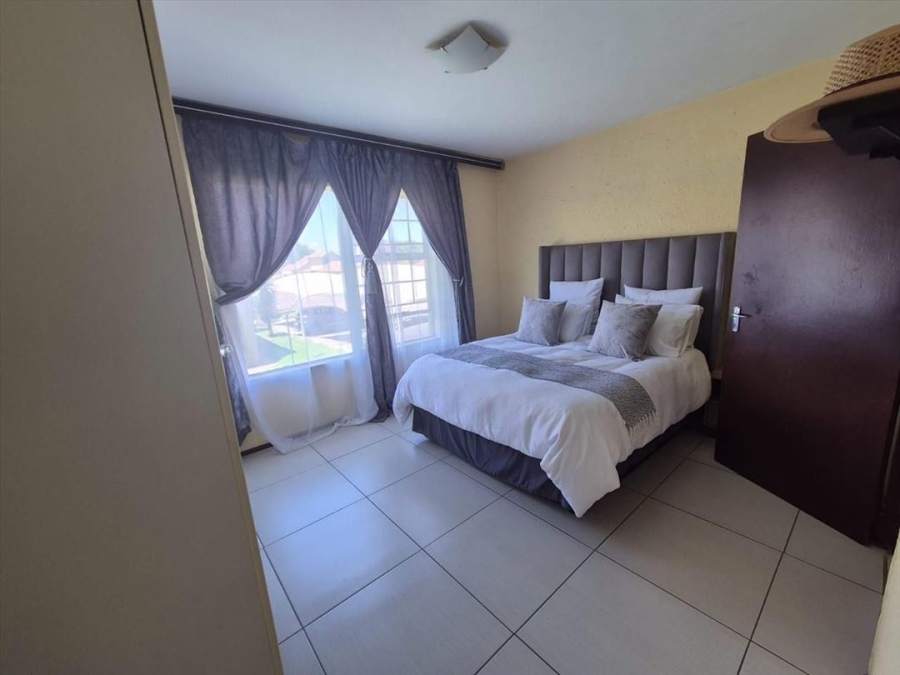 2 Bedroom Property for Sale in Sonneveld Gauteng