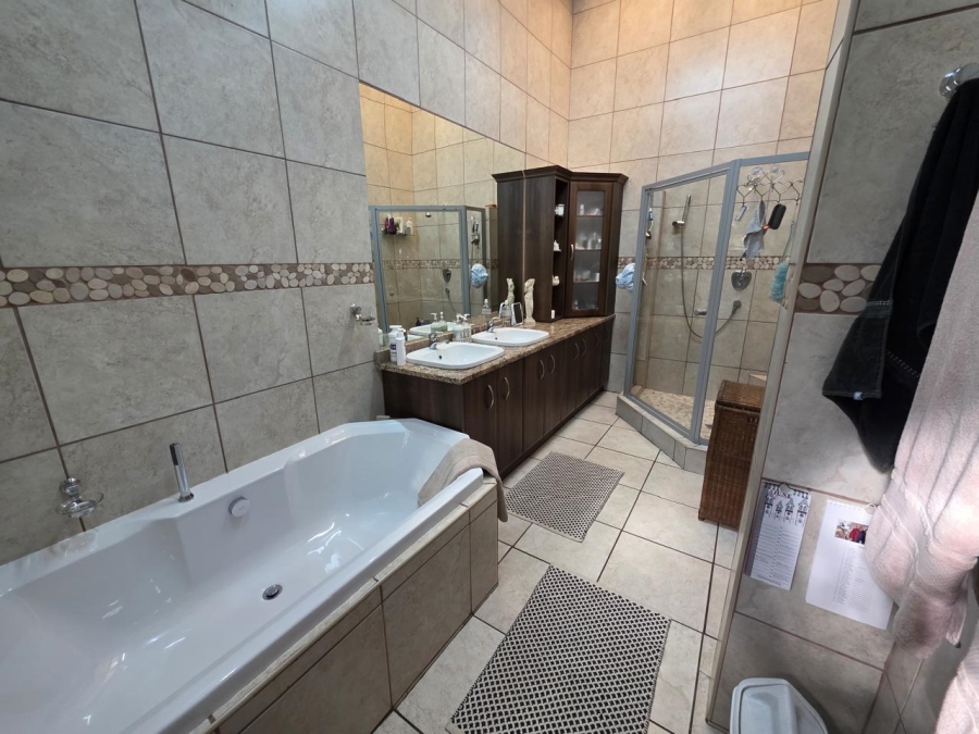 3 Bedroom Property for Sale in Vanderbijlpark SE 3 Gauteng