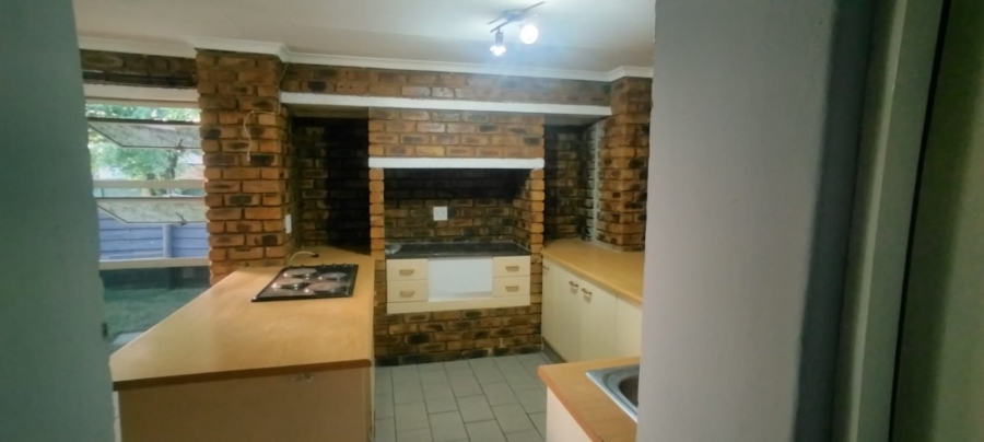 To Let 2 Bedroom Property for Rent in Eastleigh Gauteng