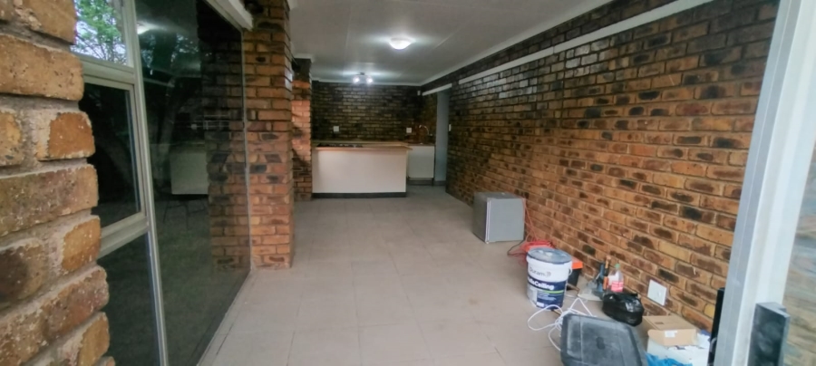 To Let 2 Bedroom Property for Rent in Eastleigh Gauteng