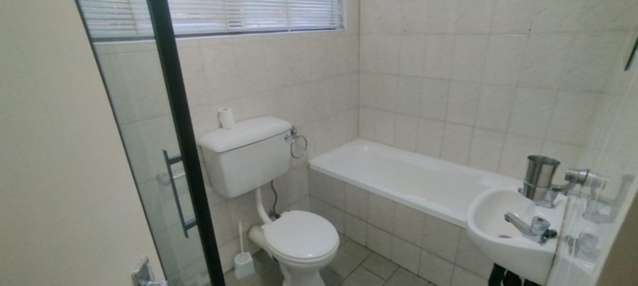 To Let 2 Bedroom Property for Rent in Eastleigh Gauteng