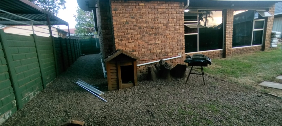 To Let 2 Bedroom Property for Rent in Eastleigh Gauteng