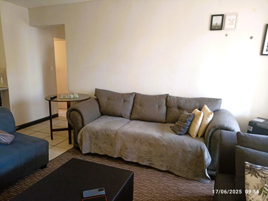To Let 2 Bedroom Property for Rent in Sonneglans Gauteng