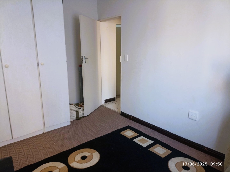 To Let 2 Bedroom Property for Rent in Sonneglans Gauteng