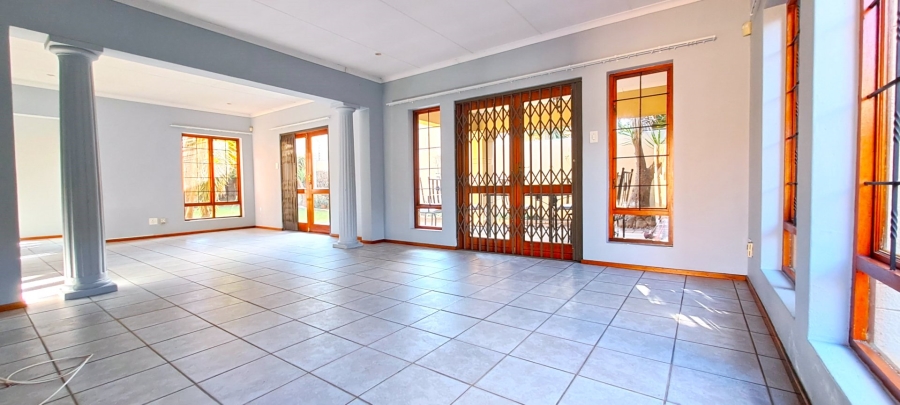 To Let 3 Bedroom Property for Rent in Halfway Gardens Gauteng