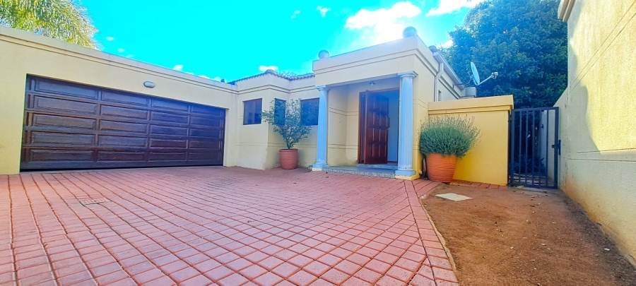 To Let 3 Bedroom Property for Rent in Halfway Gardens Gauteng