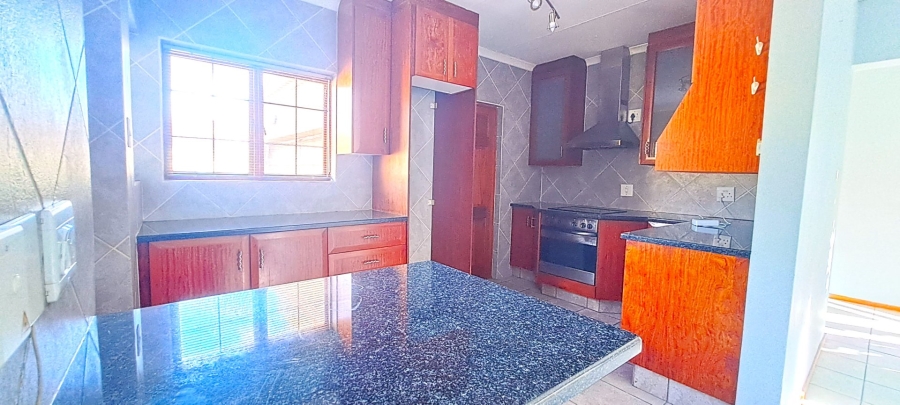 To Let 3 Bedroom Property for Rent in Halfway Gardens Gauteng