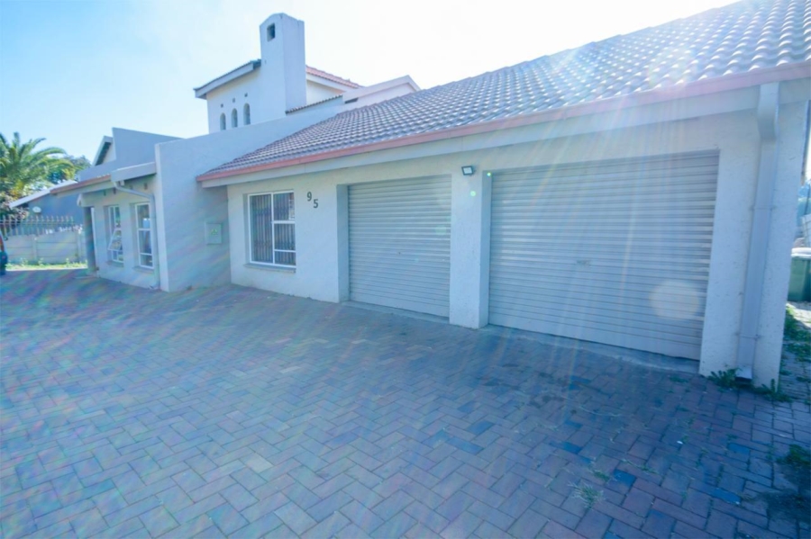 4 Bedroom Property for Sale in Brackendowns Gauteng