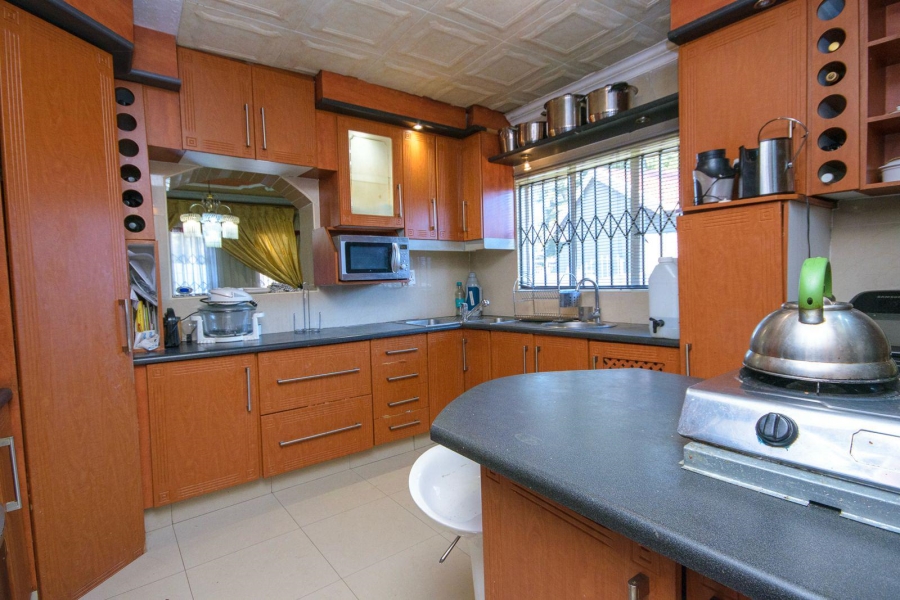 4 Bedroom Property for Sale in Brackendowns Gauteng