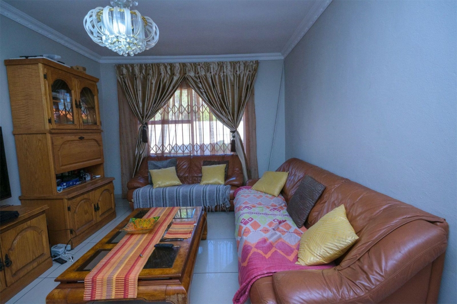 4 Bedroom Property for Sale in Brackendowns Gauteng