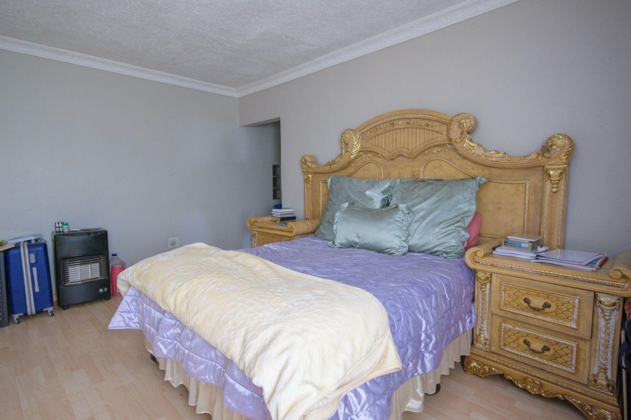 4 Bedroom Property for Sale in Brackendowns Gauteng