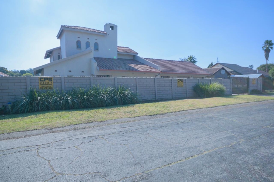 4 Bedroom Property for Sale in Brackendowns Gauteng