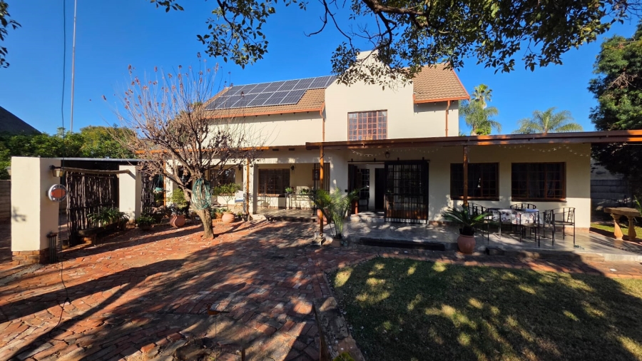 5 Bedroom Property for Sale in Doornpoort Gauteng