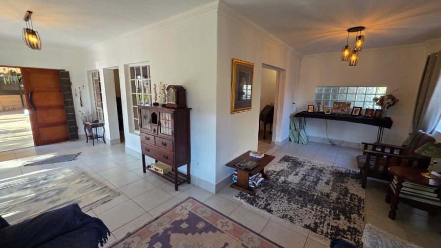 5 Bedroom Property for Sale in Doornpoort Gauteng