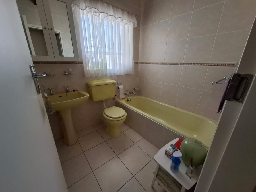 4 Bedroom Property for Sale in Monument Park Gauteng