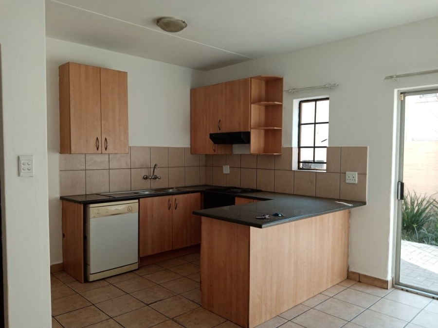 To Let 2 Bedroom Property for Rent in Claremont Gauteng