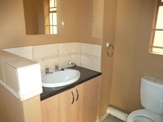 To Let 2 Bedroom Property for Rent in Claremont Gauteng