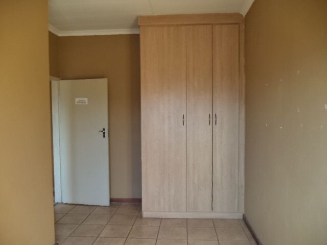 To Let 2 Bedroom Property for Rent in Claremont Gauteng