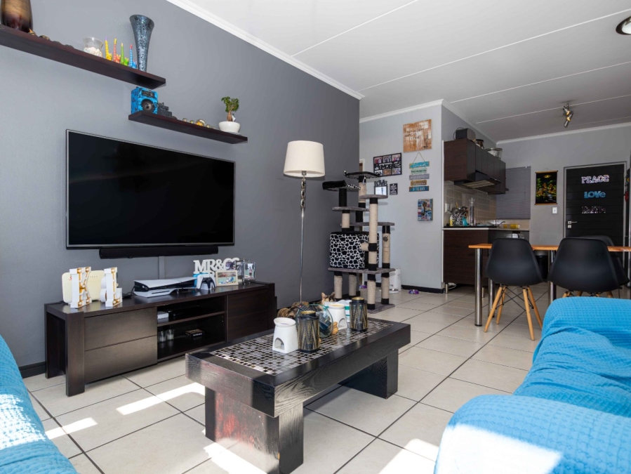 2 Bedroom Property for Sale in Greenstone Hill Gauteng
