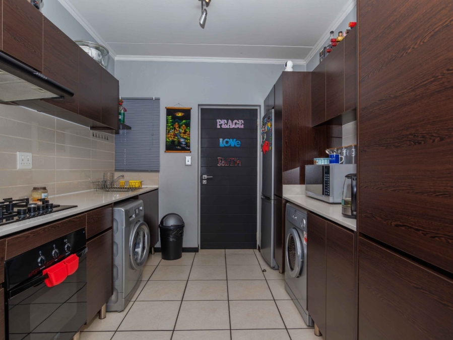 2 Bedroom Property for Sale in Greenstone Hill Gauteng