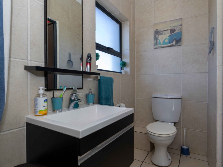 2 Bedroom Property for Sale in Greenstone Hill Gauteng
