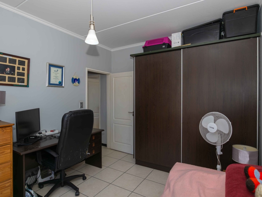 2 Bedroom Property for Sale in Greenstone Hill Gauteng