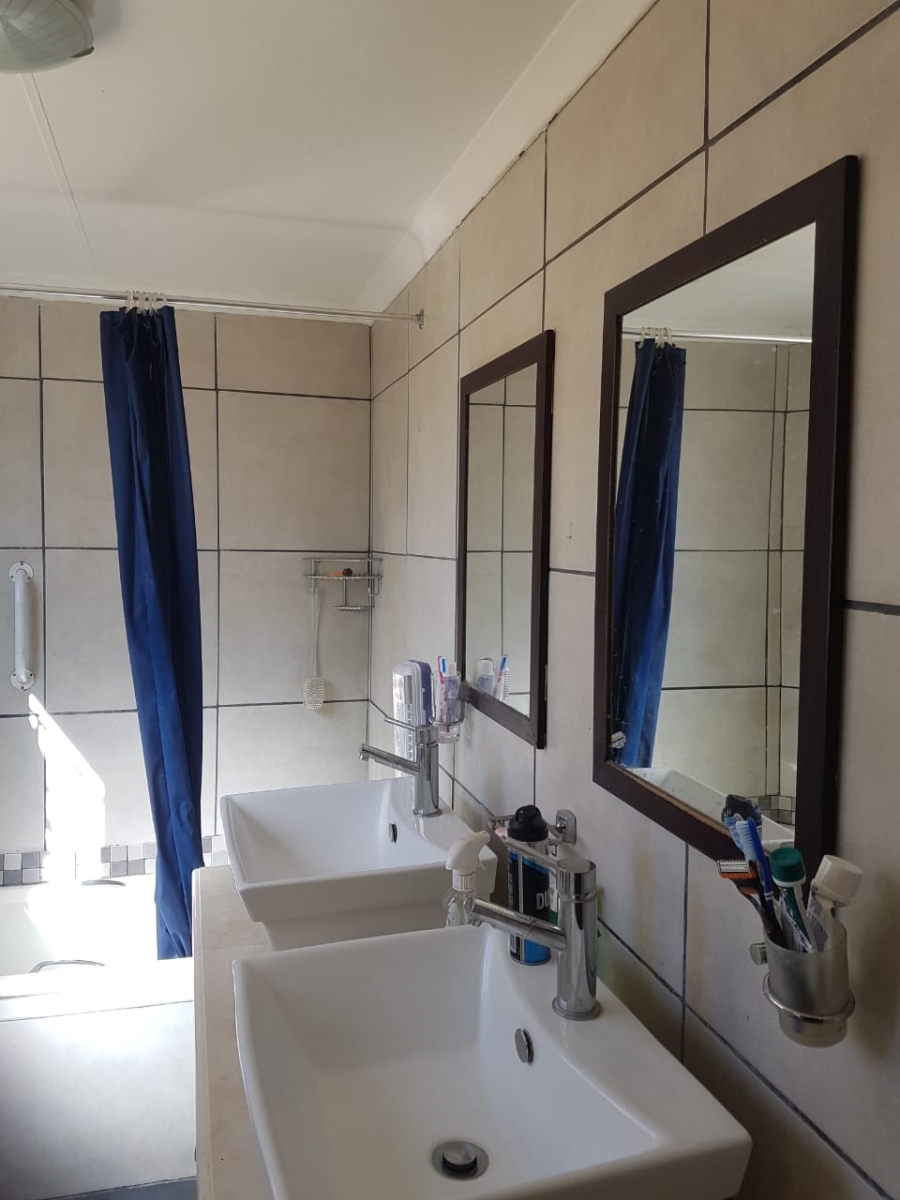 4 Bedroom Property for Sale in Kensington Gauteng