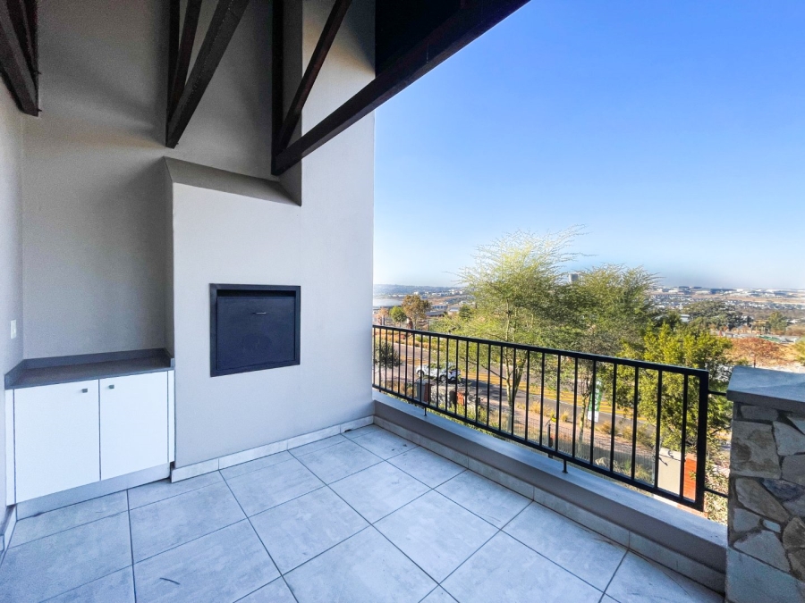 To Let 2 Bedroom Property for Rent in The Polofields Gauteng