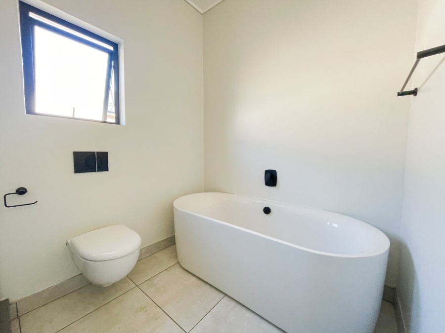 To Let 2 Bedroom Property for Rent in The Polofields Gauteng