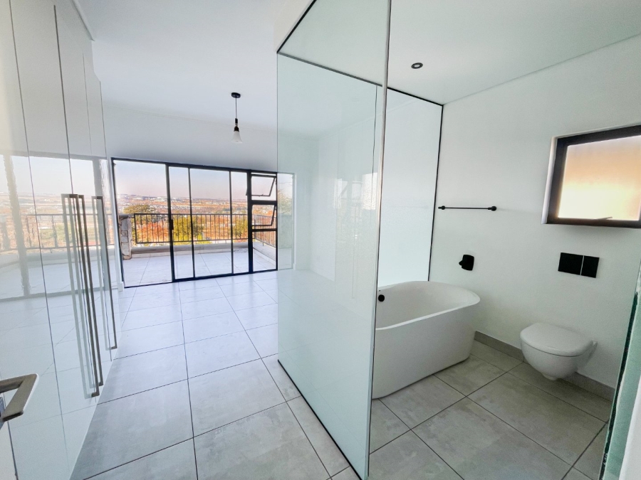 To Let 2 Bedroom Property for Rent in The Polofields Gauteng
